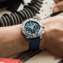 Avenger B01 Chronograph 44