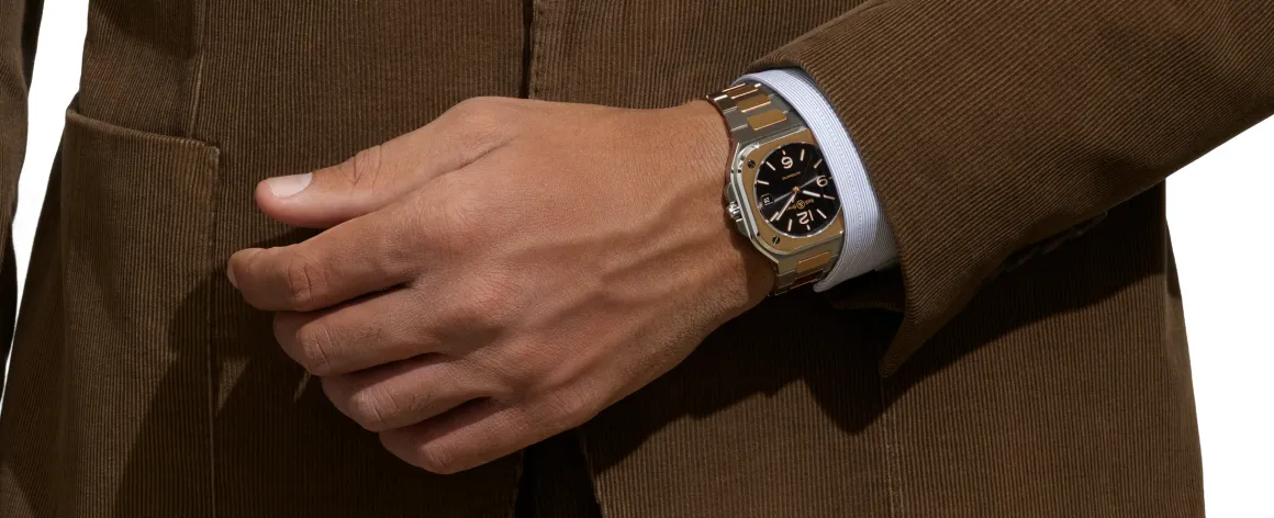BR 05 BLACK STEEL & GOLD