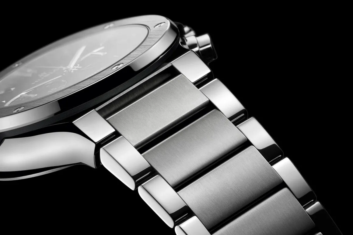 Chronograph Titanium Bracelet 45MM