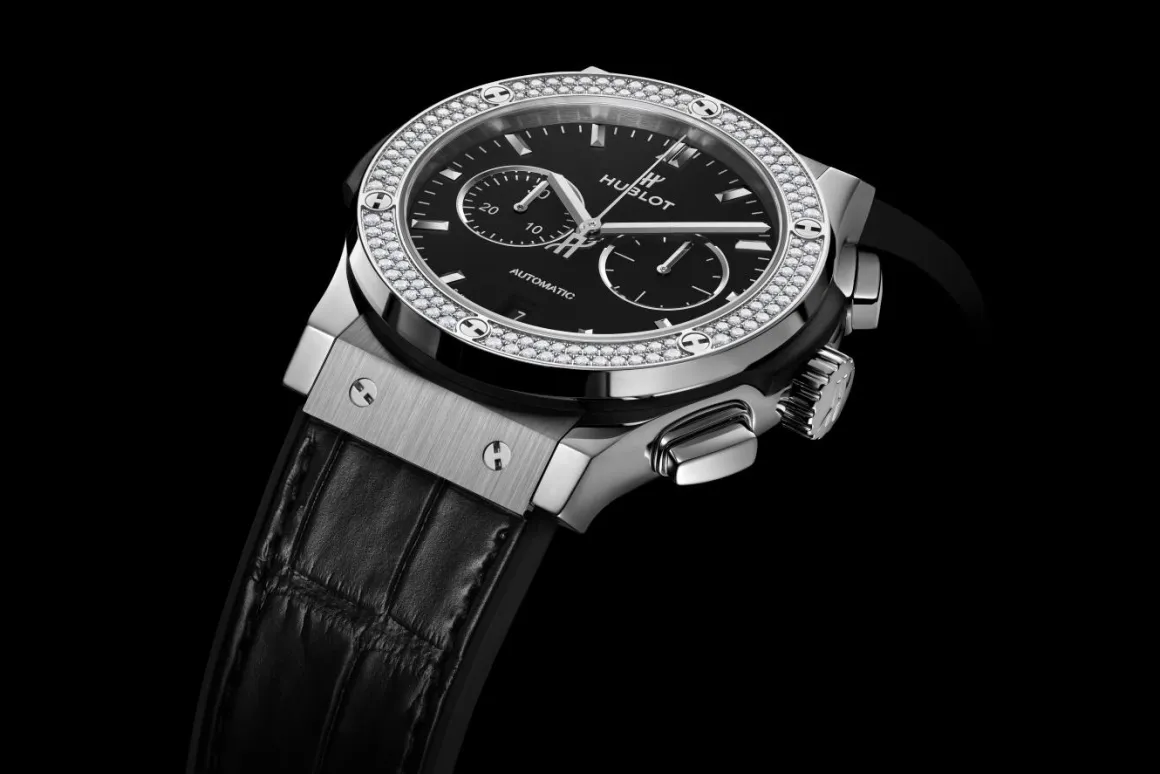 Chronograph Titanium Diamonds 42MM