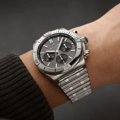 Chronomat B01 42