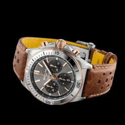 Chronomat B01 42 Triumph