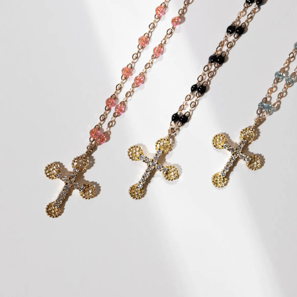 Collier ice Petite Croix Dentelle diamants, or rose, 42 cm