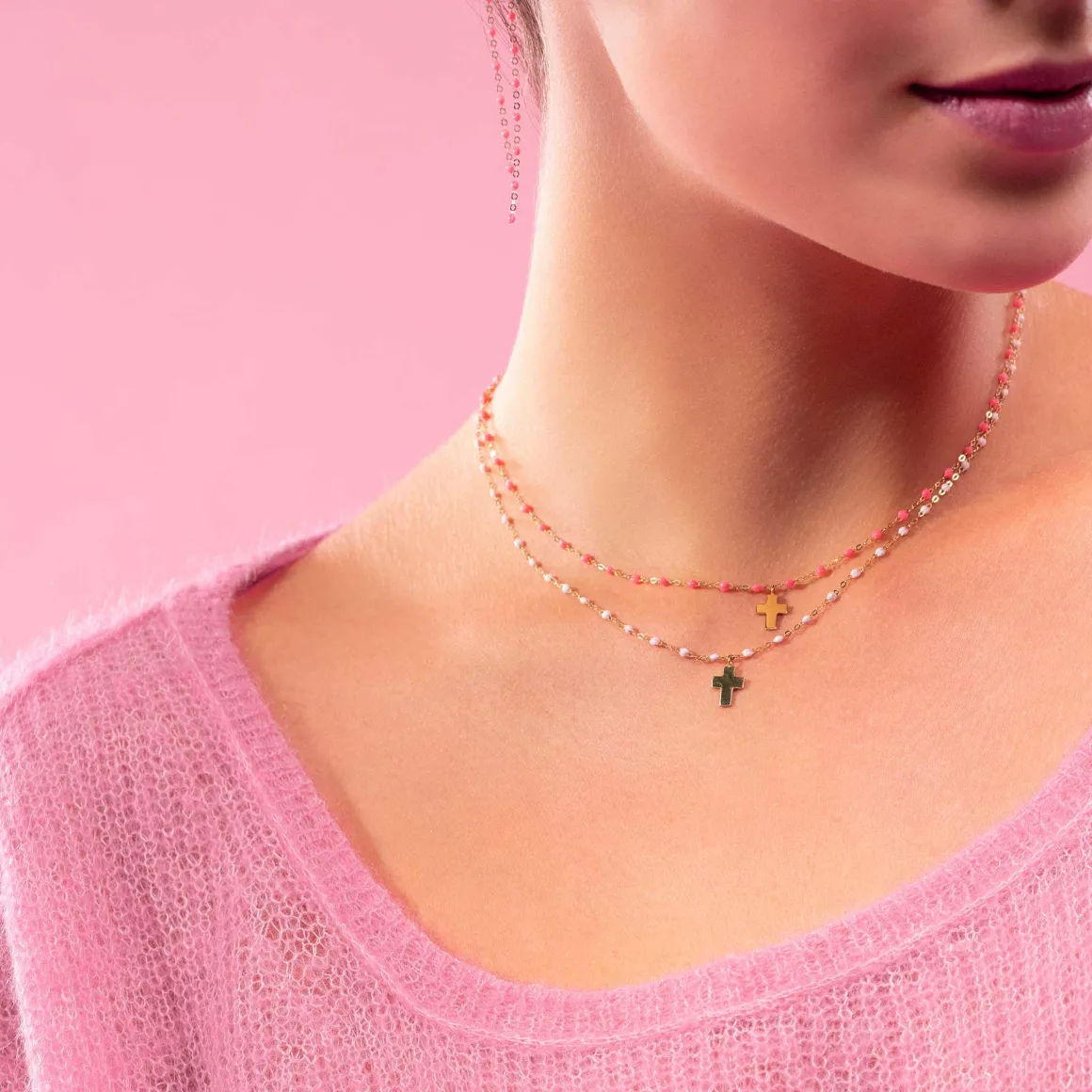 Collier rose bébé Croix Classique Gigi, or jaune, 42 cm