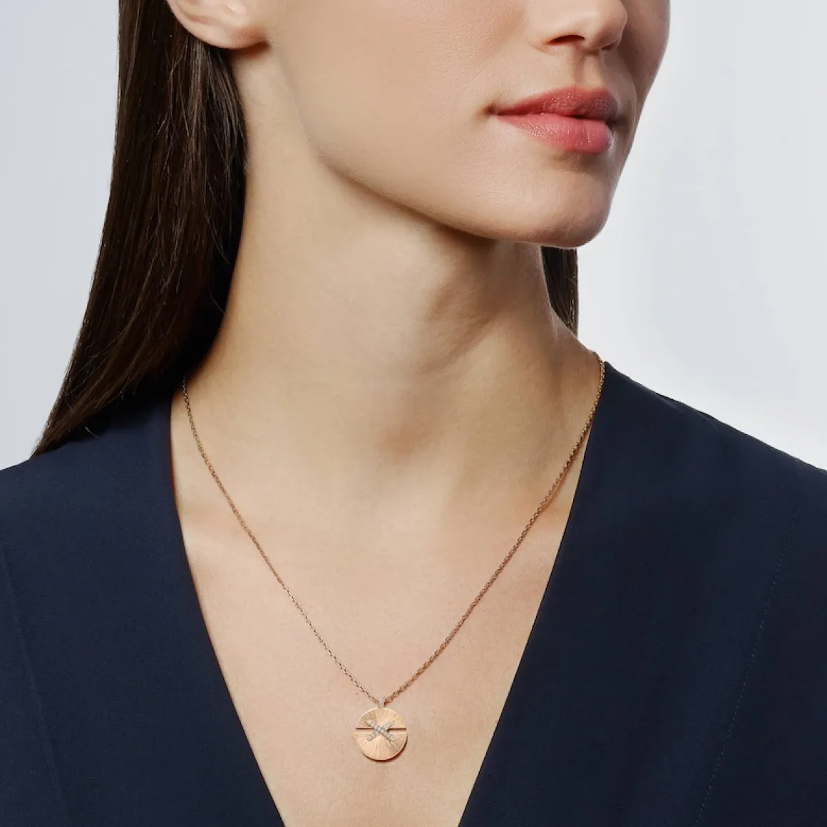 Pendentif Jeux de Liens Harmony moyen modèle Or rose, diamants 084646