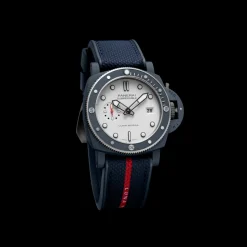 Submersible QuarantaQuattro Luna Rossa Ti-Ceramitech™