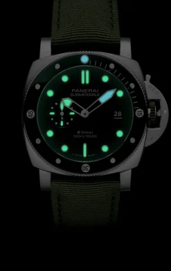 Submersible QuarantaQuattro eSteel™ Verde Smeraldo
