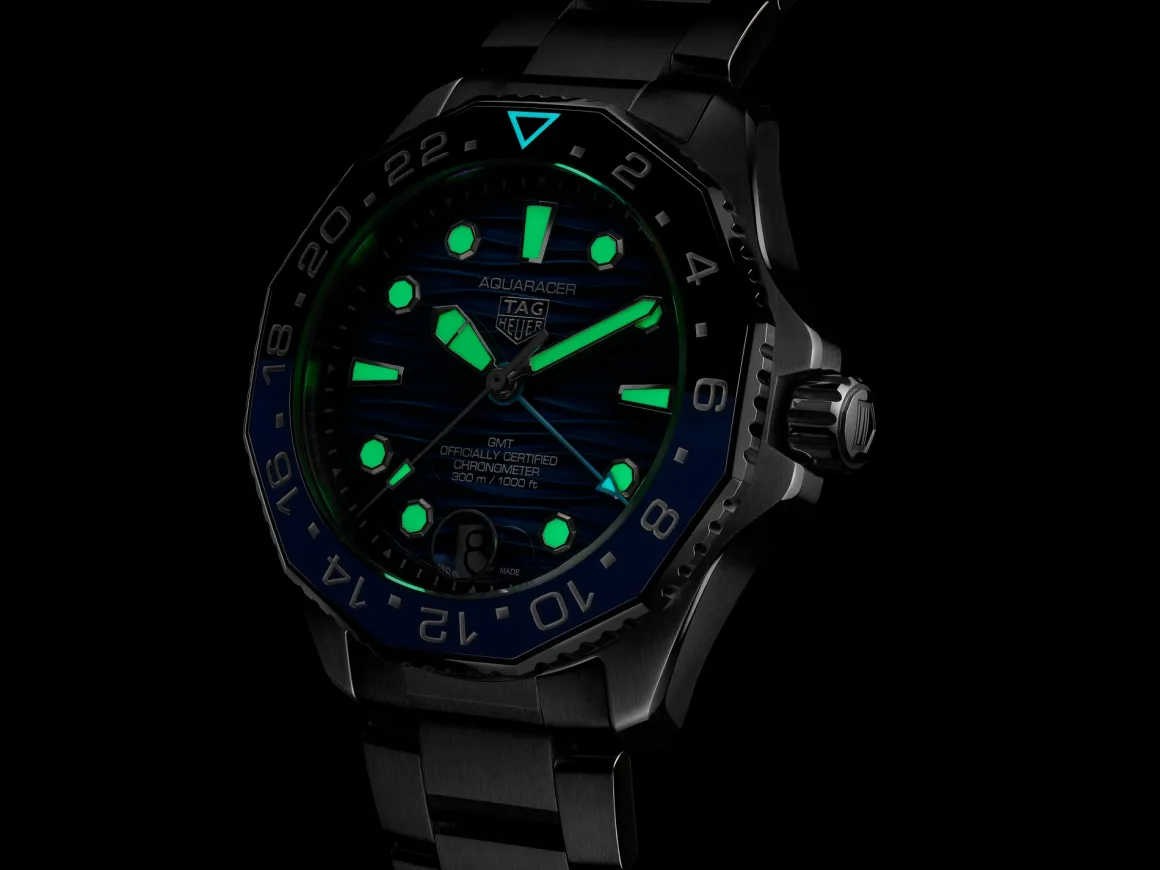 TAG HEUER AQUARACER PROFESSIONAL 300 GMT