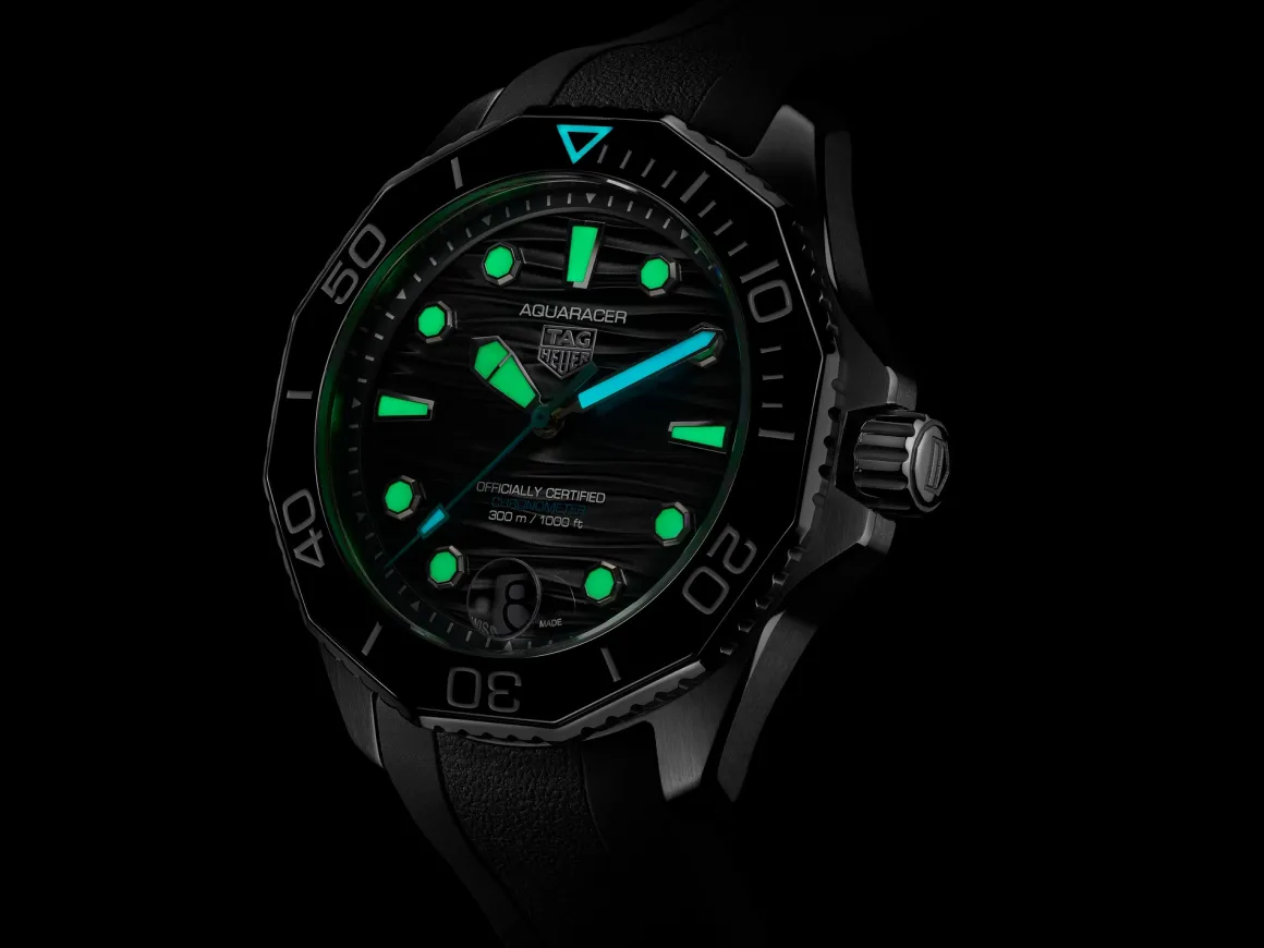 TAG HEUER AQUARACER PROFESSIONAL 300 DATE