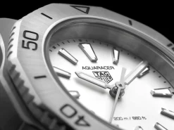 TAG Heuer Aquaracer Professional 200 30mm Quartz